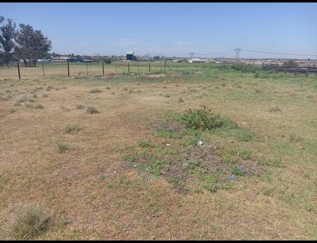 93,766M² FARM FOR SALE IN ROODS GARDENS
